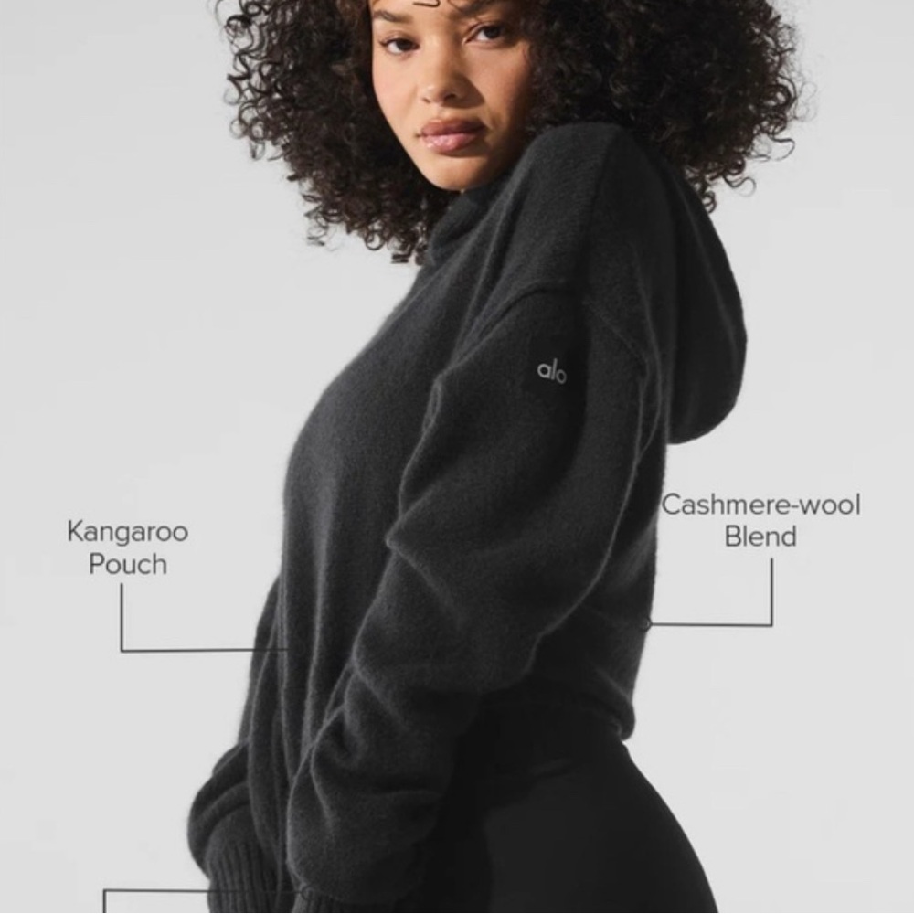 Alo Yoga Women’s Black Cashmere New Class Hoodie, Size L, NWT - Picture 3 of 13